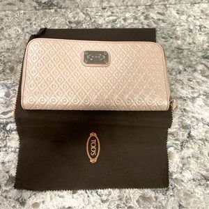 Tod’s wallet brand new in box